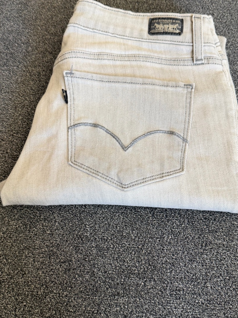 Levi's Women's Light Beige Skinny Jeans black Tab - Picture 2 of 13